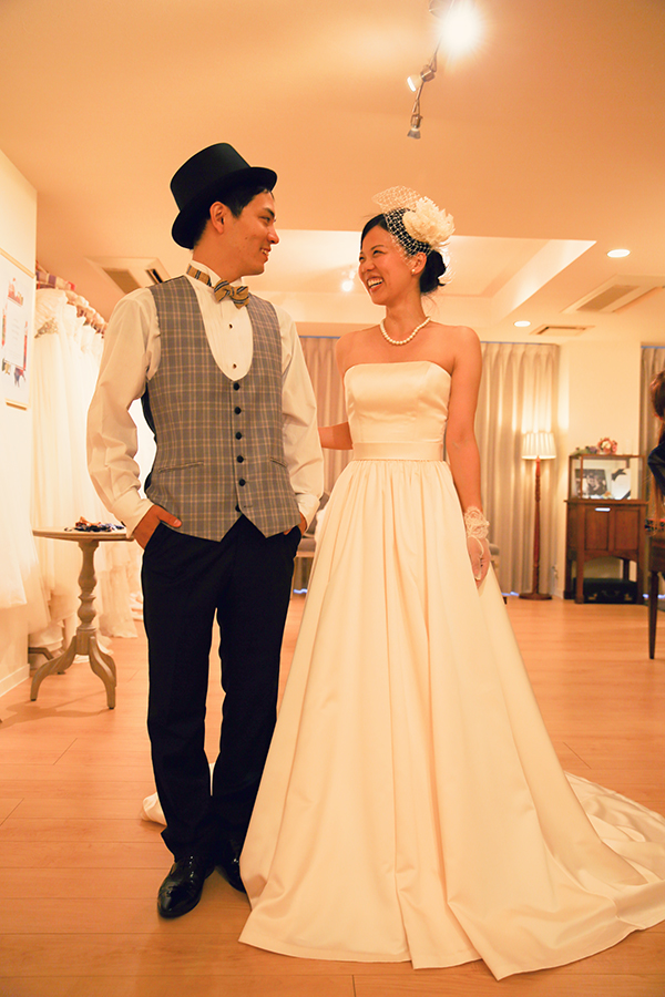 大人おしゃれなウェディングドレス 東京女子大学にてご結婚式 ウェディングドレス レンタル Anela Clothing アーネラクロージング